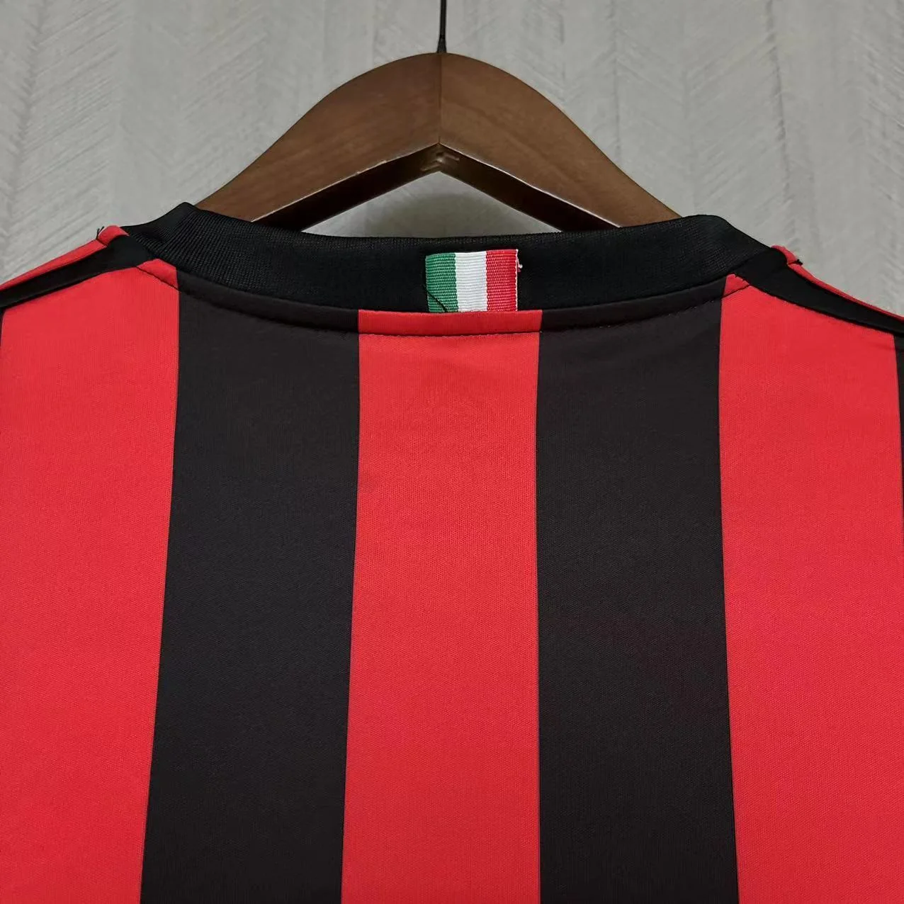 AC Milan Titular 2017-18 Retro, foto 3