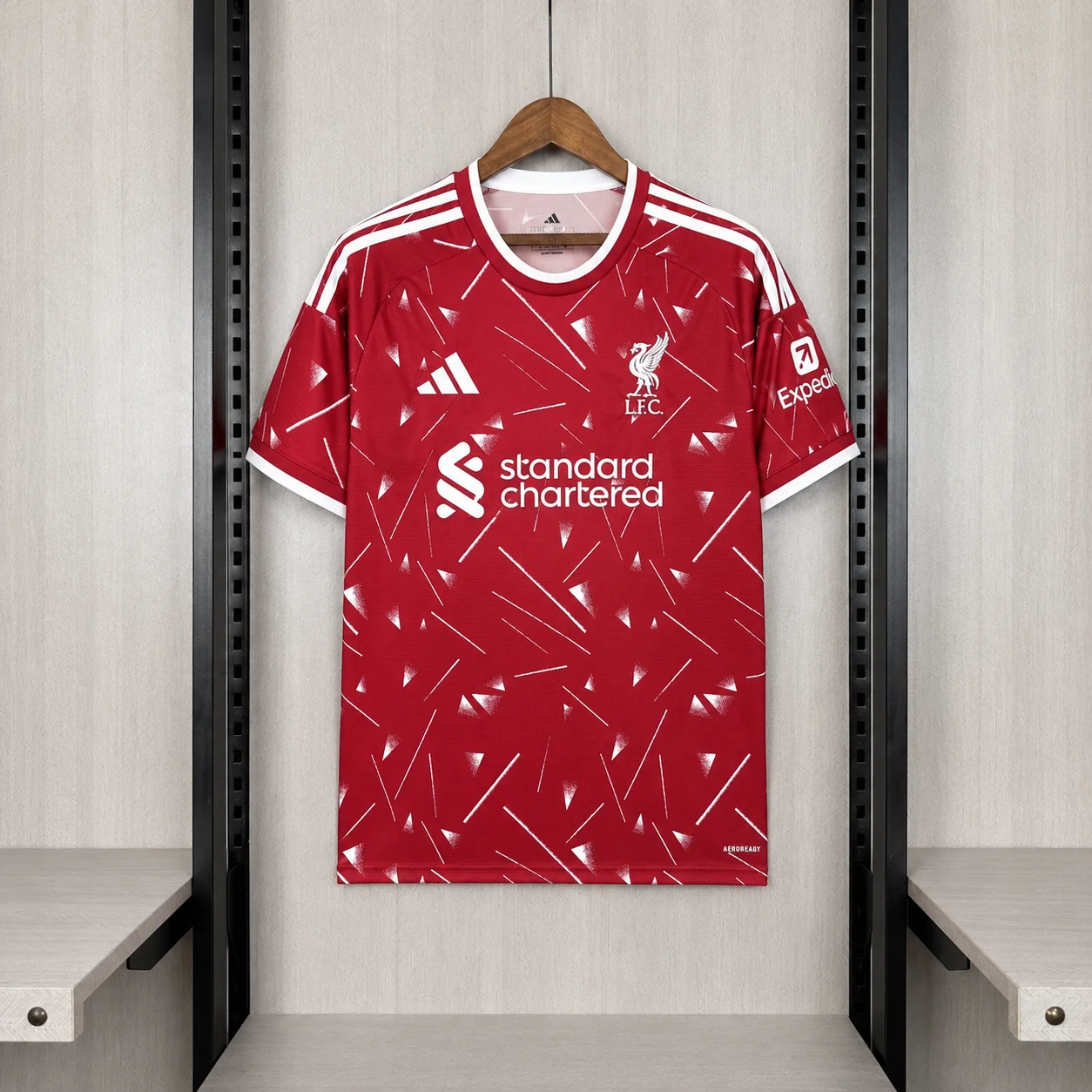 Liverpool Suplente Roja 2026-27, foto 1