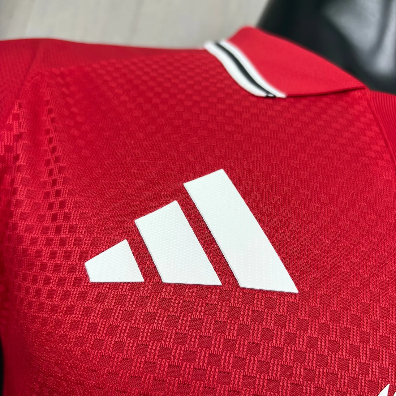 Manchester United Titular 2026-27 Versión Jugador, foto 3